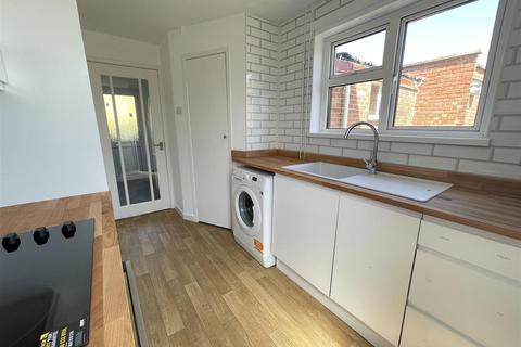 20 Bishopdown Road, Salisbury, SP1 3DP