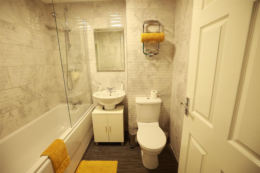 R6 2504.jpg