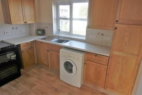 2 bedroom flat to rent, Coptefield Drive, Belvedere, Kent , DA17 5RJ