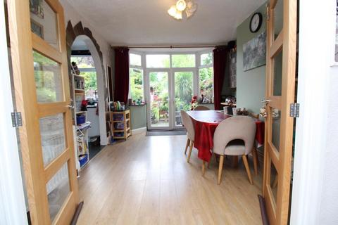 4 bedroom end of terrace house for sale, Gordon Avenue, Whitehall, Bristol BS5 7DS