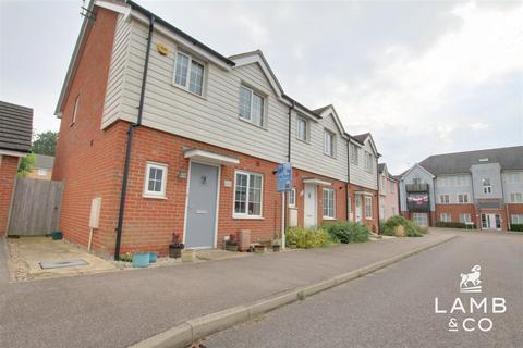 3 bedroom end of terrace house for sale, Heron Way, Harwich CO12