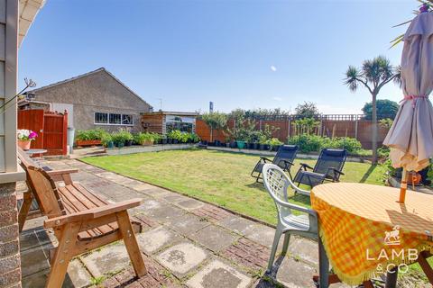 4 bedroom detached house for sale, Carters Close, Clacton-On-Sea CO16
