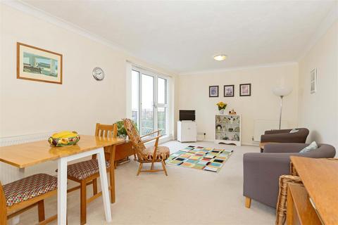 2 bedroom flat for sale, Grand Avenue, Worthing