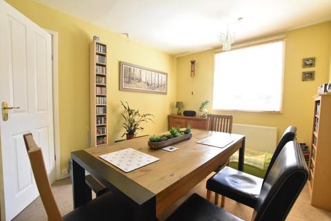 2 bedroom flat for sale, Gloucester Avenue, Scunthorpe