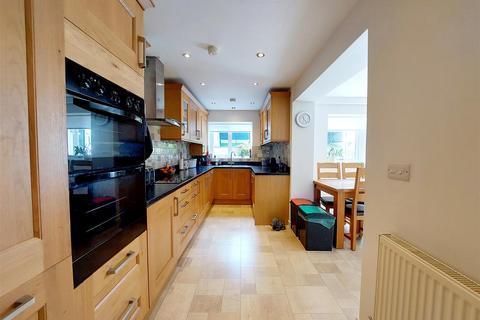 4 bedroom detached house for sale, Squirrel Walk, Pontarddulais, Swansea