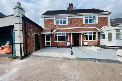 4 bedroom semi-detached house to rent, Central Avenue, Abbey Green