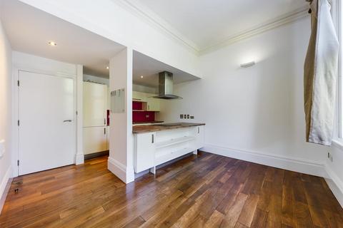 2 bedroom flat to rent, Apt 3 The Waterhouse, 87a Pinstone Street, Sheffield, S1 2HJ