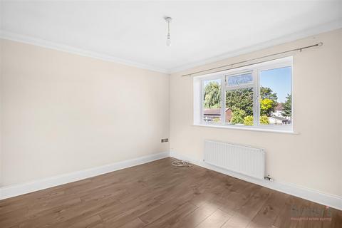 1 bedroom flat to rent, 25 Oldfields Road, Sutton