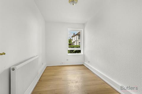 2 bedroom flat to rent, St. James Road, Sutton