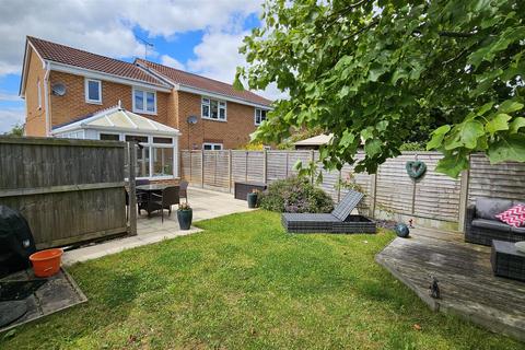 3 bedroom semi-detached house for sale, Sandpiper Close, Bingham, Nottingham