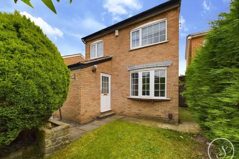 3 bedroom detached house for sale, Dovedale Garth, Leeds