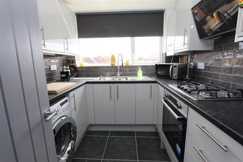 1 bedroom apartment to rent, St. Agnells Lane, Hemel Hempstead, Hertfordshire, HP2 7AX