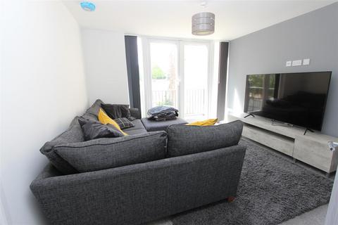 1 bedroom apartment to rent, St. Agnells Lane, Hemel Hempstead, Hertfordshire, HP2 7AX