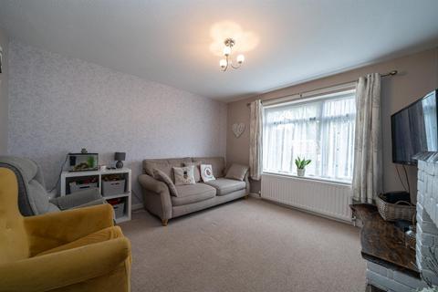 3 bedroom end of terrace house for sale, Laidon Square, Hemel Hempstead, Hertfordshire, HP2 6PE