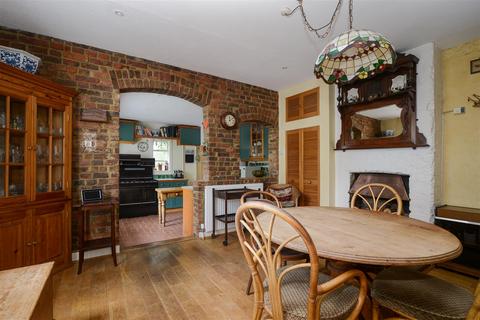 64 Bramble Walk, Epsom, KT18 7TB
