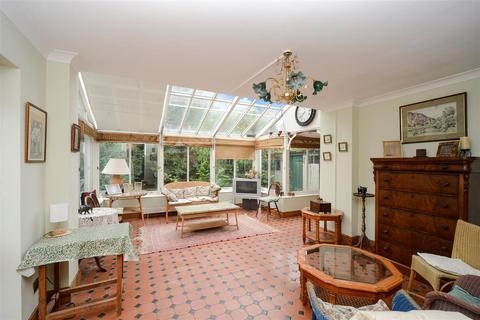 64 Bramble Walk, Epsom, KT18 7TB