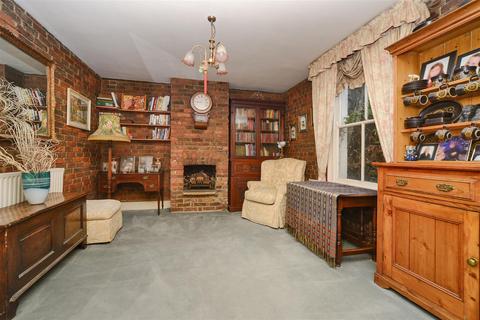 64 Bramble Walk, Epsom, KT18 7TB