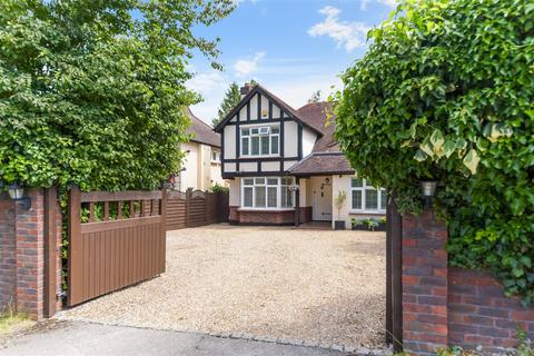 5 bedroom detached house for sale, Fir Tree Road, Epsom