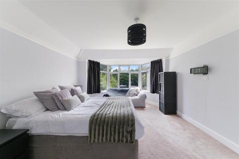 238 Fir Tree Road, Epsom, KT17 3NL