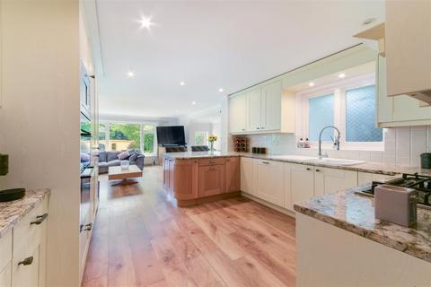 238 Fir Tree Road, Epsom, KT17 3NL