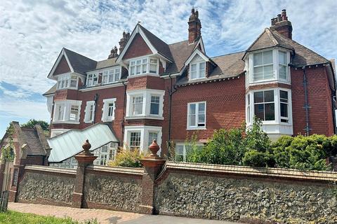 3 bedroom flat for sale, Bolsover Road, Eastbourne