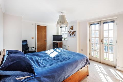 3 bedroom apartment for sale, The Bars, Guildford