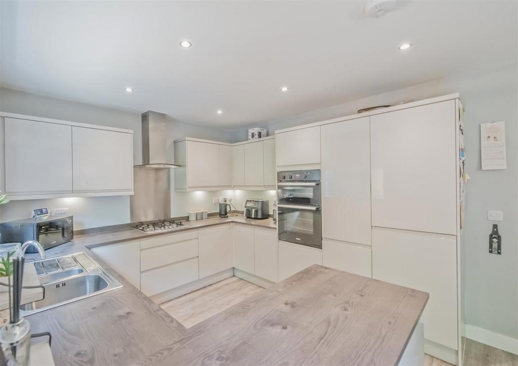 Fitted Dining Kitchen: