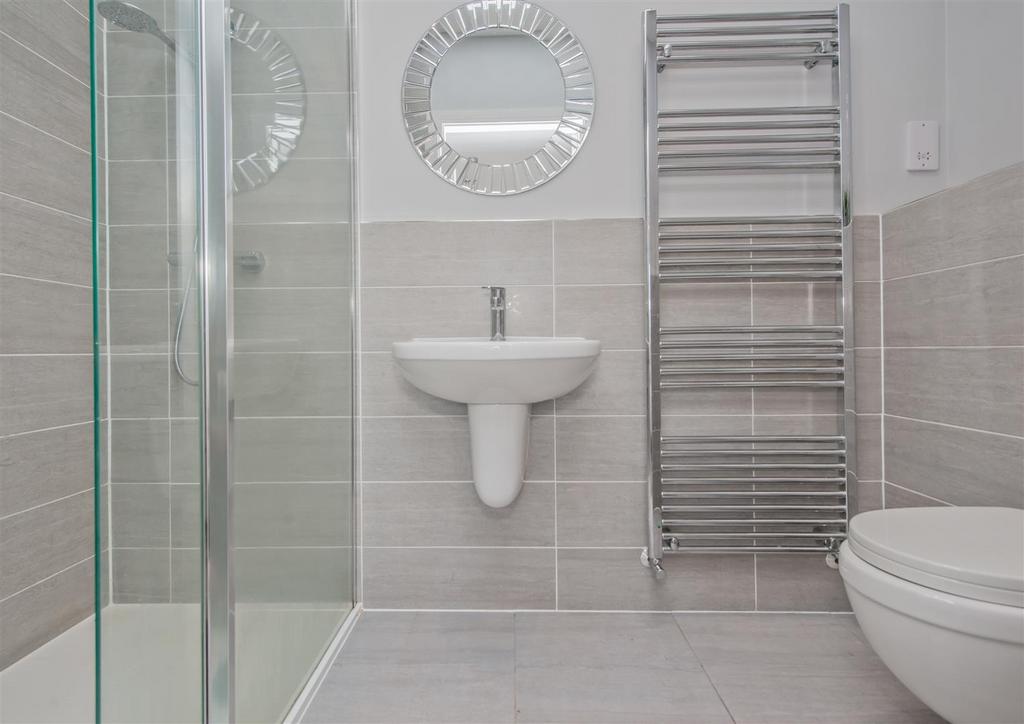 En- Suite Shower Room: