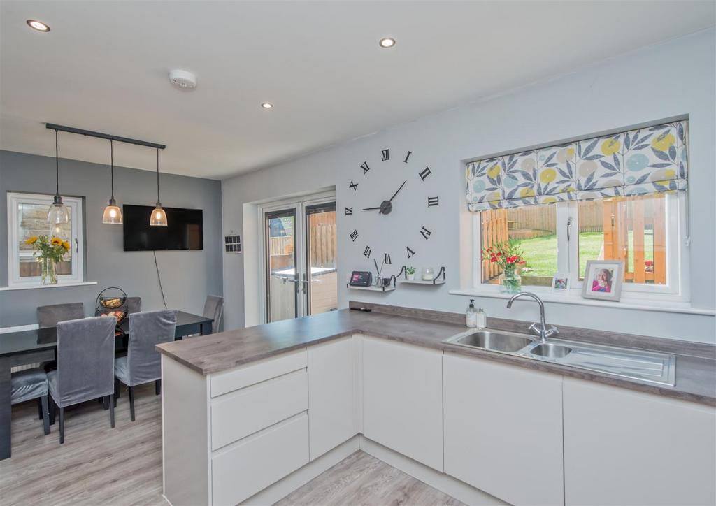 Fitted Dining Kitchen: