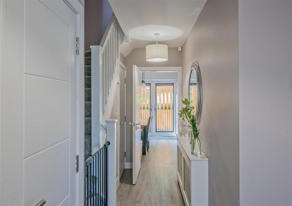 Entrance Hallway: