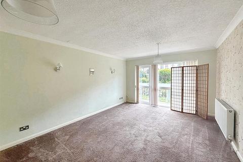 2 bedroom flat for sale, Grange Road, Eastbourne