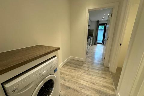 41a Windsor Road, Thornton Heath, CR7 8HG