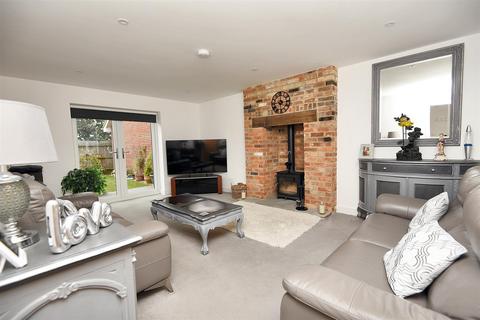 4 bedroom detached house for sale, Motcombe Meadow, Motcombe, Shaftesbury