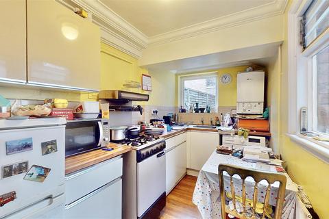 3 bedroom semi-detached house for sale, High Street, Brentford