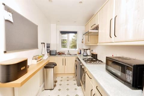 2 bedroom flat for sale, St. Annes Road, Eastbourne