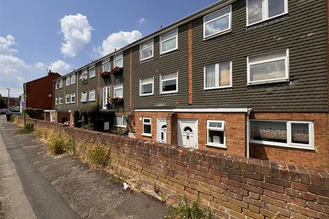 3 bedroom townhouse for sale, Pembroke Street, Swindon SN1