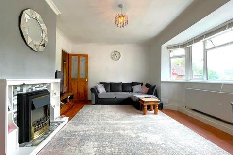 3 bedroom flat to rent, Bromley Road, Shortlands, Bromley, BR2