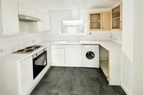 2 bedroom apartment to rent, Hulme Street, Southport