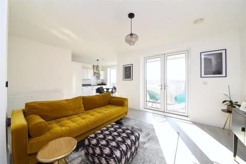 2 bedroom flat for sale, Coxwell Boulevard, London