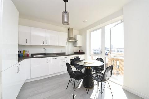 2 bedroom flat for sale, Coxwell Boulevard, London