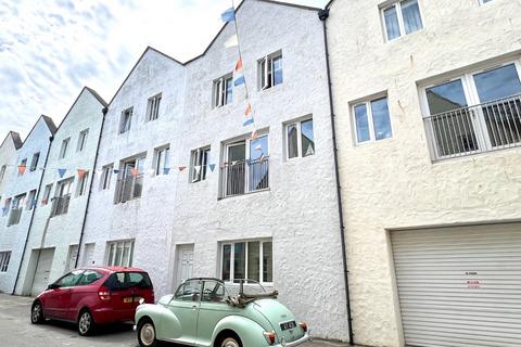 4 bedroom terraced house for sale, Braye Street, Alderney