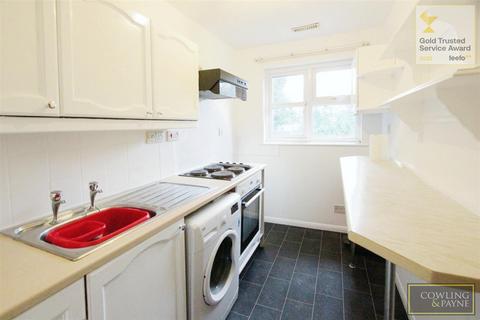 1 bedroom apartment to rent, Horkesley Way, Wickford