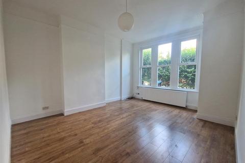 2 bedroom flat to rent, College Road, Kensal Rise