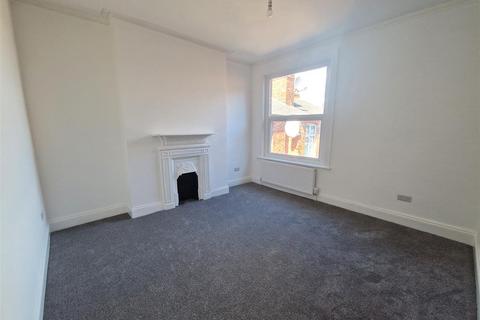 2 bedroom flat to rent, Craven Park, Harlesden, London