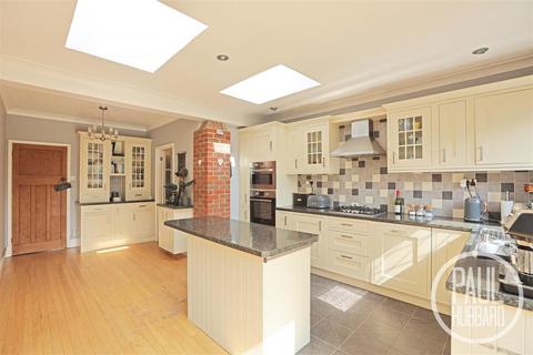 4 bedroom semi-detached house for sale, London Road Pakefield, NR33