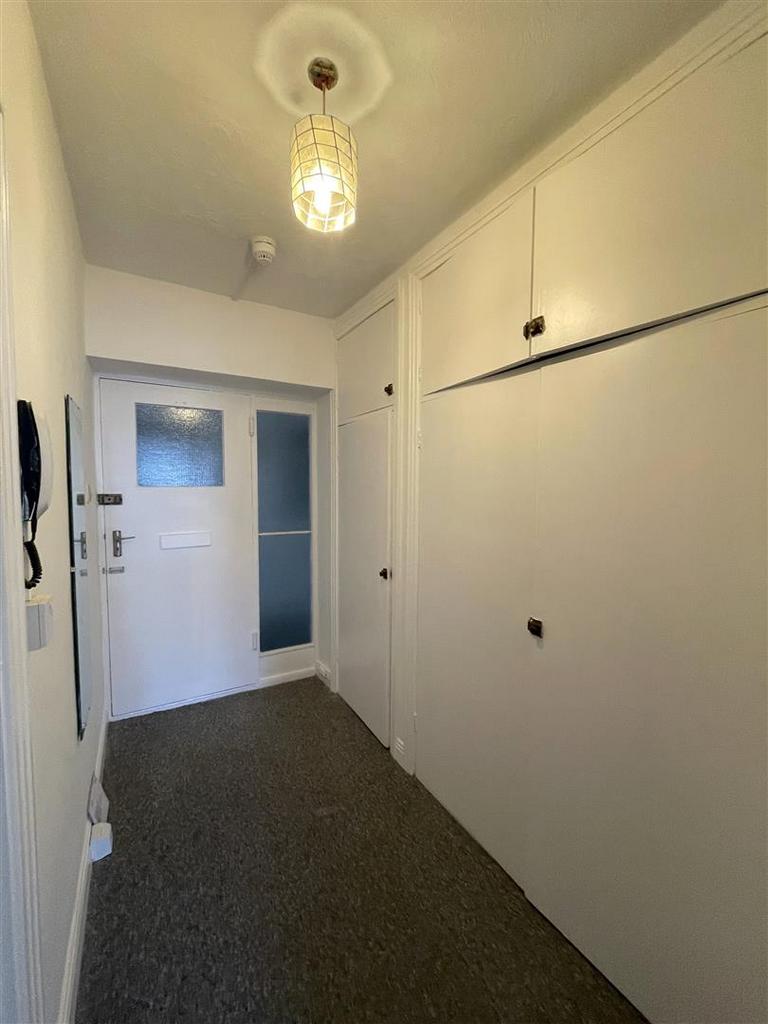 Hallway.jpg