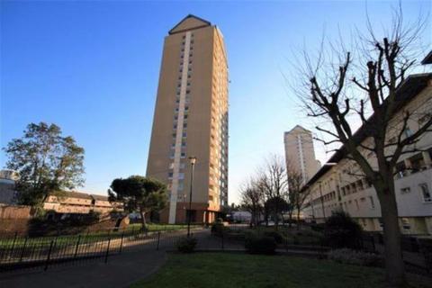 1 bedroom apartment to rent, The Quarterdeck, London E14