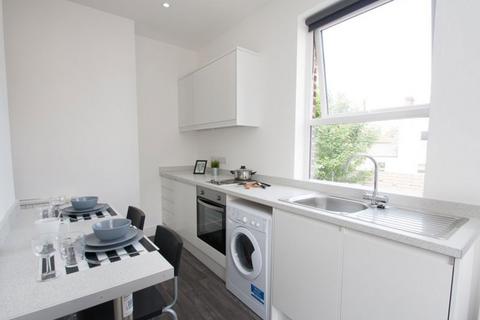 Studio to rent, St Andrews Road, Southsea