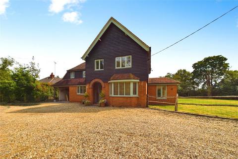 5 bedroom detached house to rent, Rectory Road, Padworth Common, Reading, Berkshire, RG7