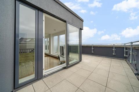 2 bedroom flat for sale, Keeling House, Claredale Street, London